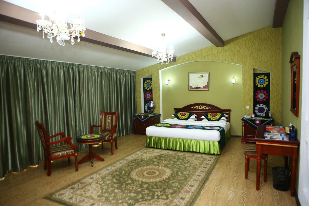Oriyo Dushanbe Hotel Exteriör bild